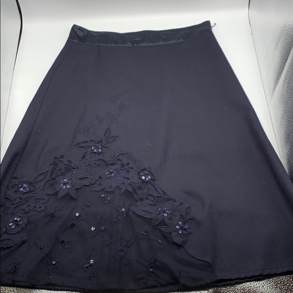 Vintage A-line wool blend skirt with lace detail